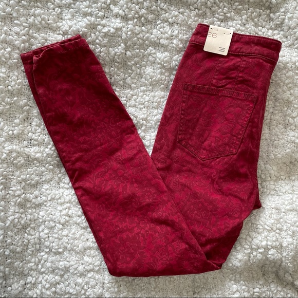 Anthropologie NWT Pilcro Red Printed Pants 26 - Picture 5 of 7